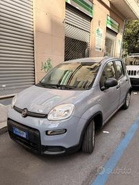 Fiat PANDA HYBRID del 2022 con 8.000km