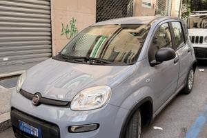 Fiat PANDA HYBRID del 2022 con 8.000km