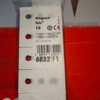 Legrand Vela Mostrina Presa 10/16A Bianca 683211