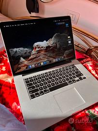 MacBook pro I7 16Gb ram 512Gb SSD