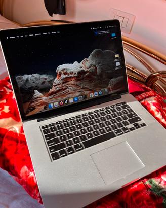 MacBook pro I7 16Gb ram 512Gb SSD