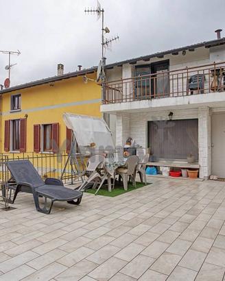 Appartamento di 120 m² con 5 locali a Valganna