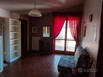 Appartamento ammobiliato al secondo piano 80 mq