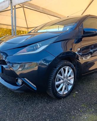 Toyota Aygo 1.0 VVT-i x-cool Gar Rate