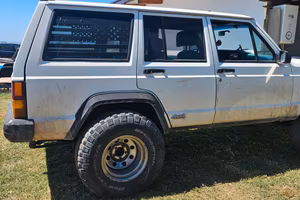jeep cherokee xj 2100 td