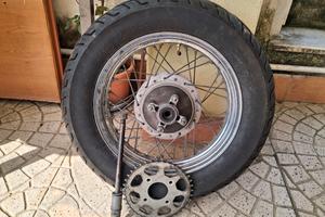 cerchione gomma camera d'aria pignone shadow 125