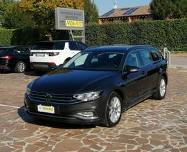 VOLKSWAGEN Passat Variant 2.0 TDI SCR EVO DSG Bu