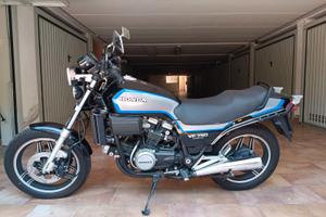 moto vf honda 750