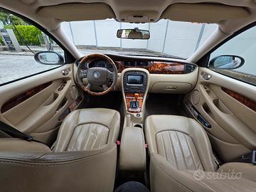 Jaguar X-Type 3.0 V6 Executive AWD automatica