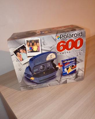 polaroid 600
