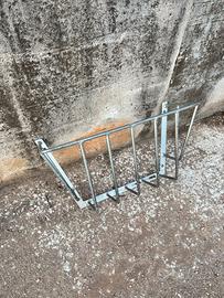 MANGIATOIA PORTA FIENO