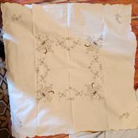 tovaglia ricamata 80 x 80 cm + 12 tovaglioli