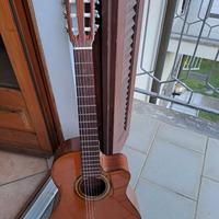 Chitarra CUENCA elettrificata