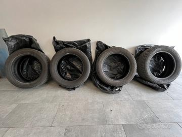 Pneumatici invernali Bridgestone 235/55 R18