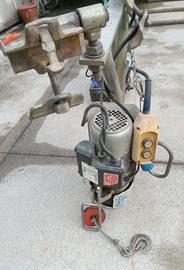 ARGANO ELETTRICO CON BANDIERA