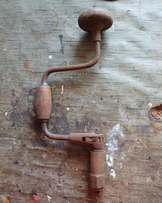 girobarchino o trapano a mano