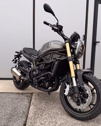 Benelli Leoncino 800