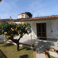 VILLA A SCHIERA A CENTOLA