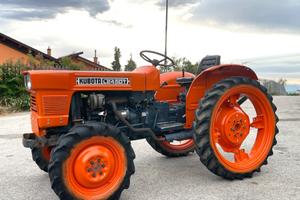 Trattore KUBOTA modello L 245 DT