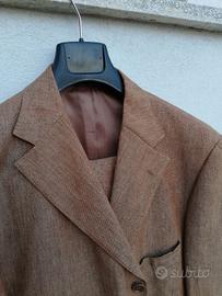 Costume di uomo in lino 