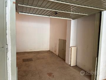 Garage con ingresso molto comodo