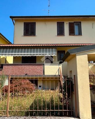 VILLA A SCHIERA A BELGIOIOSO