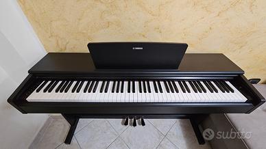 PIANO DIGITALE YAMAHA ARIUS YDP144 NERO