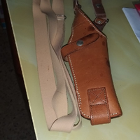 Fondina ascellare in cuoio