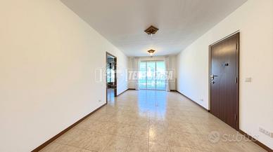 RIF. 588 - QUADRILOCALE CON TERRAZZO, DOPPI SERVIZ