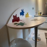 TAVOLO DA SNACK DI DESIGN