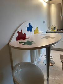 TAVOLO DA SNACK DI DESIGN