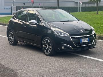 Peugeot 208 BlueHDi 75 5 porte Allure