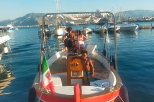 Gozzo in legno e resina