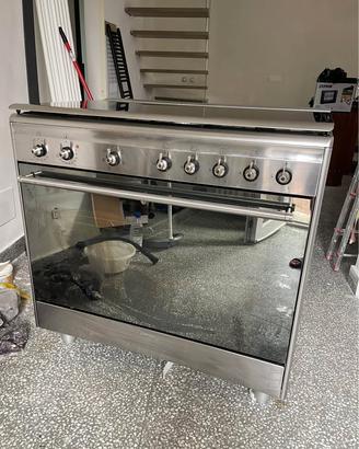 Cucina SMEG SX91SV9 5 fuochi acciaio + forno a gas
