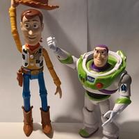 Buzz Lightyear e Woody parlanti in ITALIANO