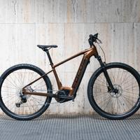 eMTB Focus elettrica Bosch 750 Wh
