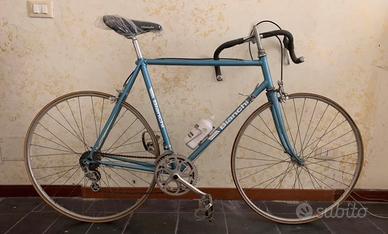 Bicicletta Bianchi da corsa d'epoca