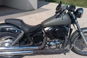 Honda vt 750 black widow