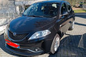 LANCIA YPSILON 1200