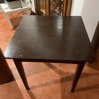 Tavolo in legno quadrato 100x100
