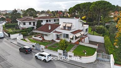 ESCLUSIVA VILLA UNIFAMILIARE