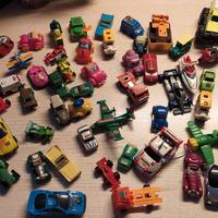Collezione mini giochi macchine e aeroplani.