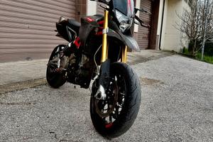 Aprilia Dorsoduro 750 Factory