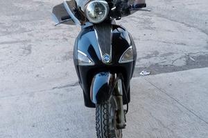 Scooter liberty moc 125