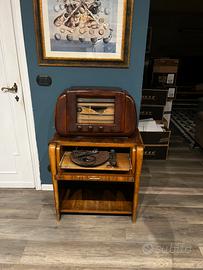 Giradischi vintage in radica