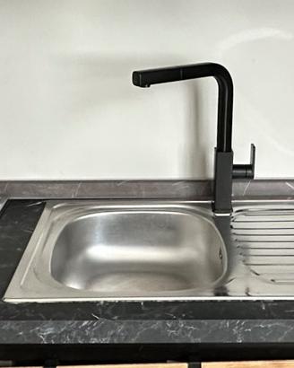 piano cottura a gas e lavello inox