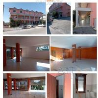 Rif. 4303709 locale commerciale