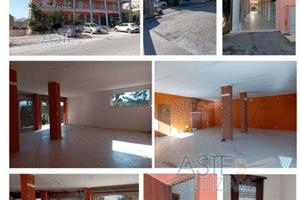 Rif. 4303709 locale commerciale