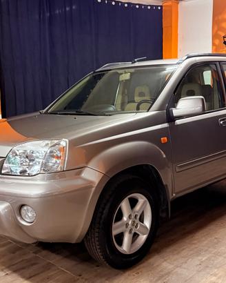 NISSAN X-TRAIL TURBO DIESEL CON SOLI 61.895 KM UNI