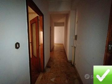 Appartamento Da Ristrutturare Via Reggio Campi
